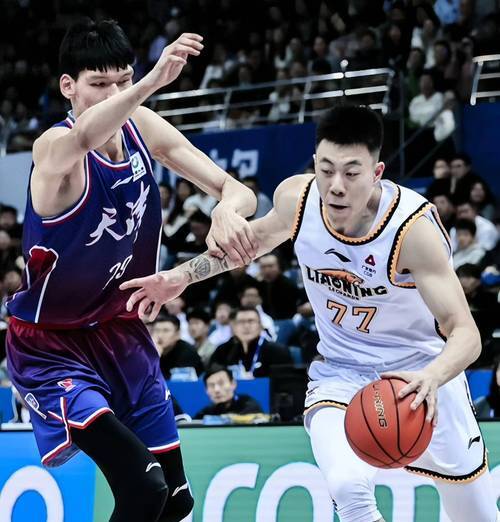 九游体育直播-广东宏远主场胜山西队，取得常规赛六连胜，豪取榜首位置的简单介绍