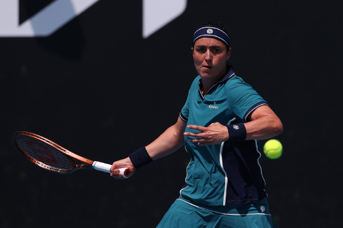 澳大利亚网球队绝杀世界网球队，瓦林卡三分雨点燃全场的简单介绍