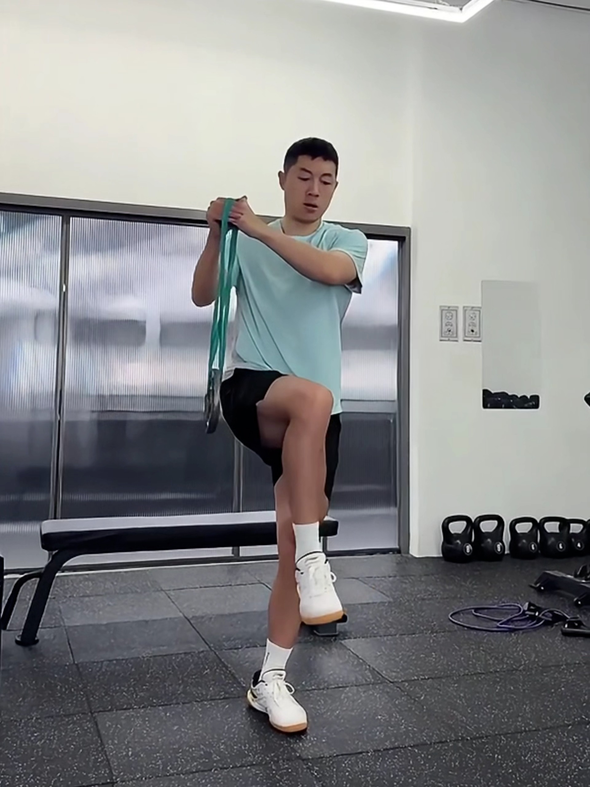 关于波兰乒乓球队险胜法国乒乓球队，许昕完成帽子戏法的信息