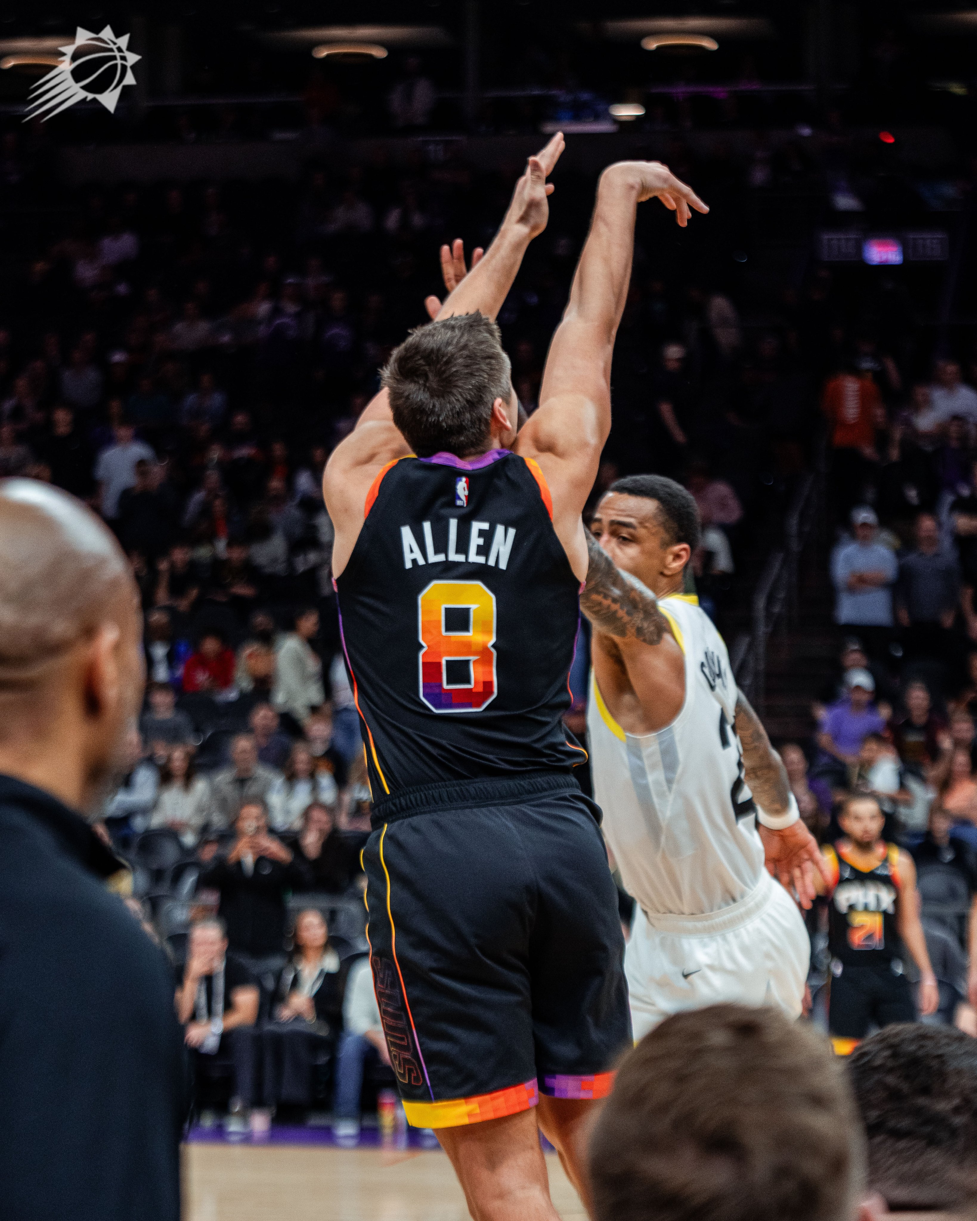 关于黄蜂完胜快船，布克高光表现的信息