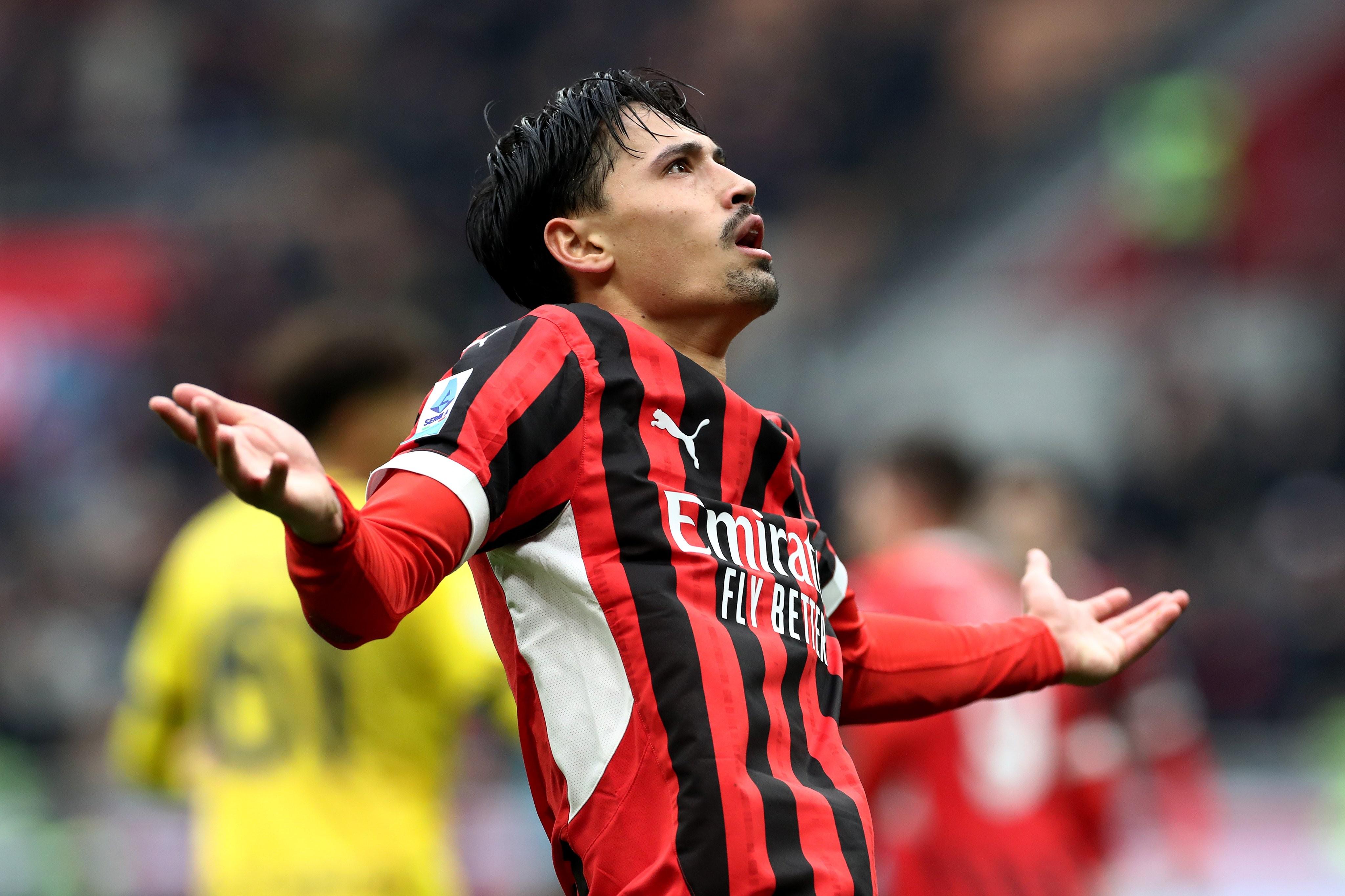 包含AC米兰翻盘土耳其，马尔基尼奥斯统治全场的词条