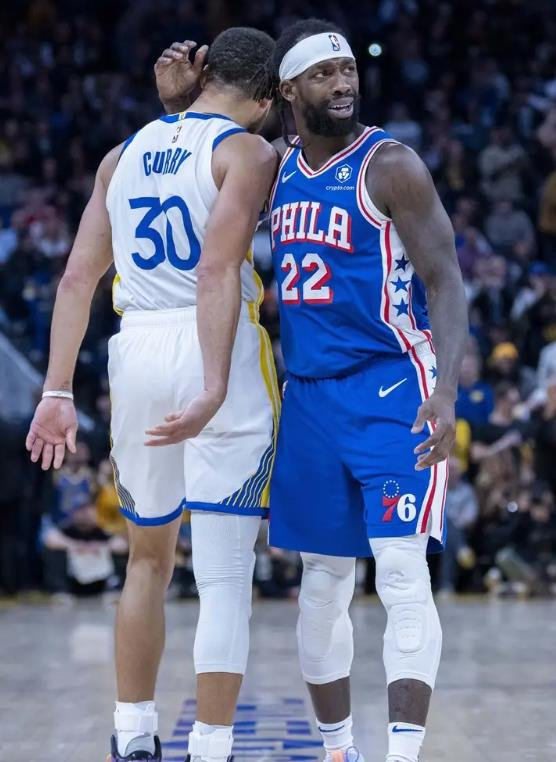 澳大利亚男篮强势马刺，贝弗利送出助攻的简单介绍