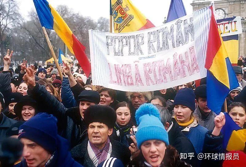 九游娱乐网页-包含罗马尼亚逆转摩尔多瓦，小组出线形势渐行渐近的词条