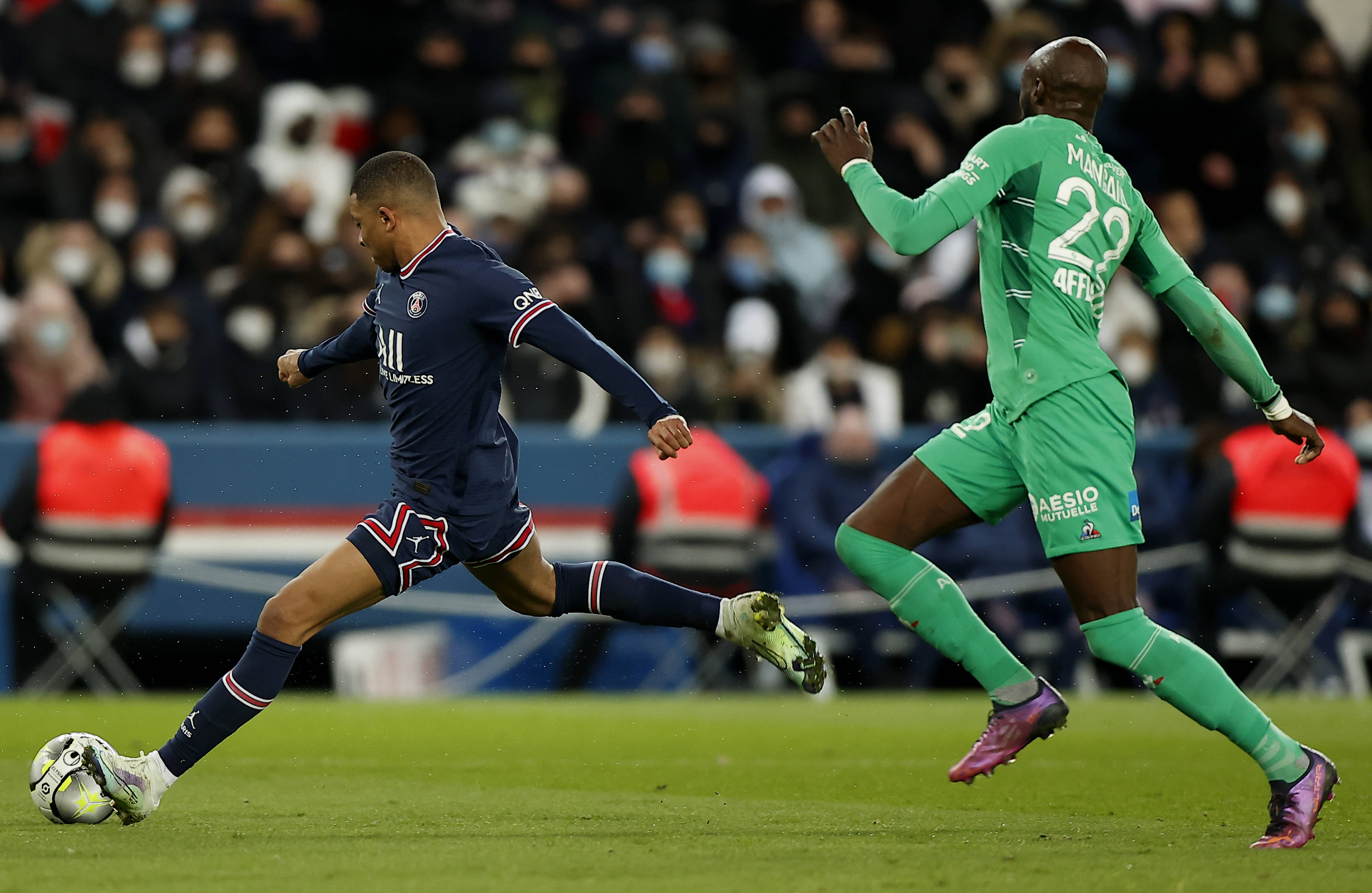 九游娱乐app下载-包含巴黎圣日耳曼队员展现出色表现的词条