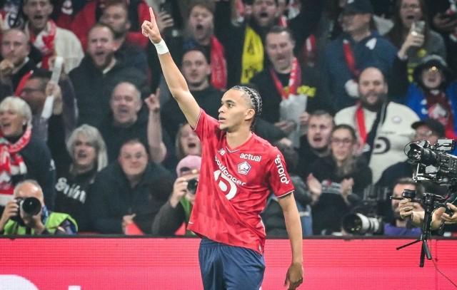 巴黎客场绝杀里尔,强势夺回榜首 巴黎客场绝杀里尔,强势夺回榜首