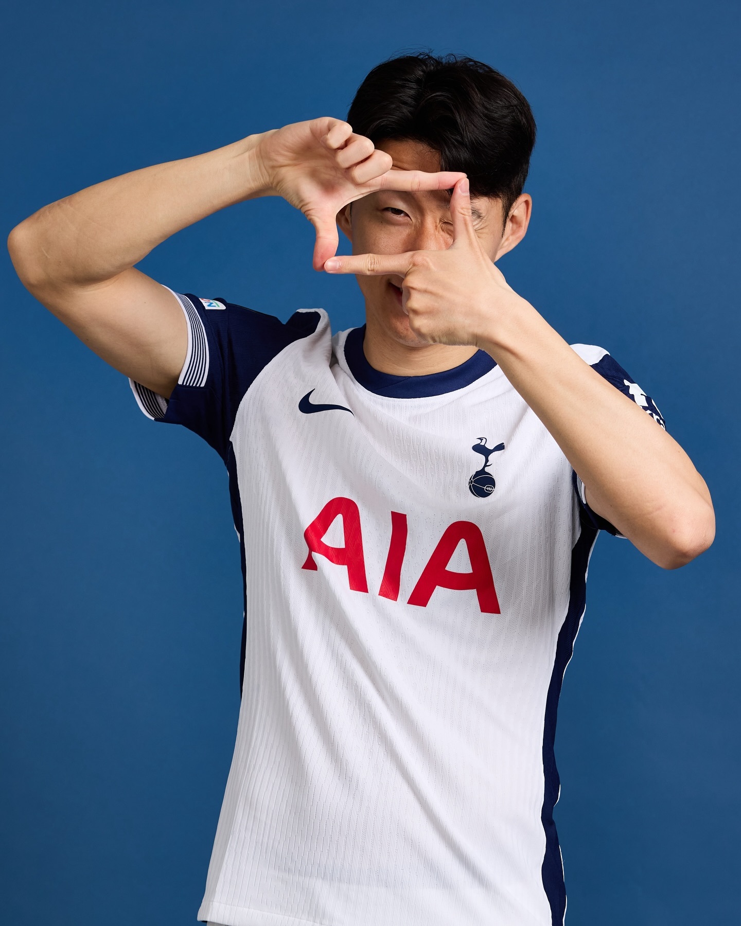 热刺助教盛赞凯恩，赞其在场上领袖气质的简单介绍