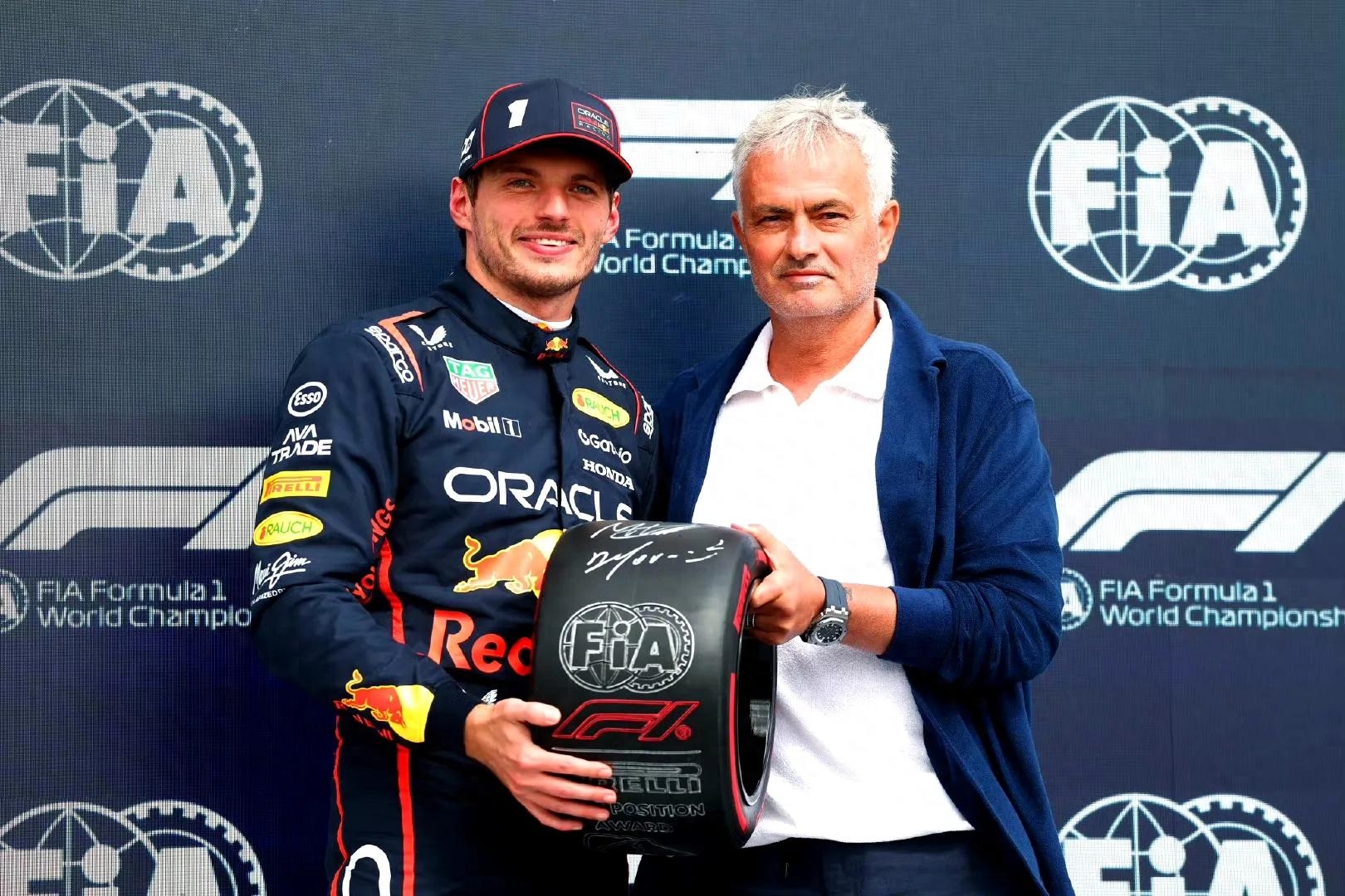 包含雷诺车队翻盘威廉姆斯，汉密尔顿高光表现的词条