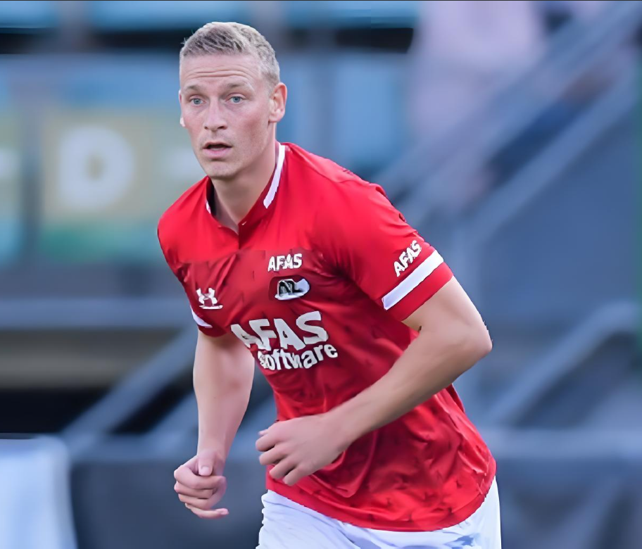 九游中国-那不勒斯绝杀里昂，孙兴慜状态火热的简单介绍