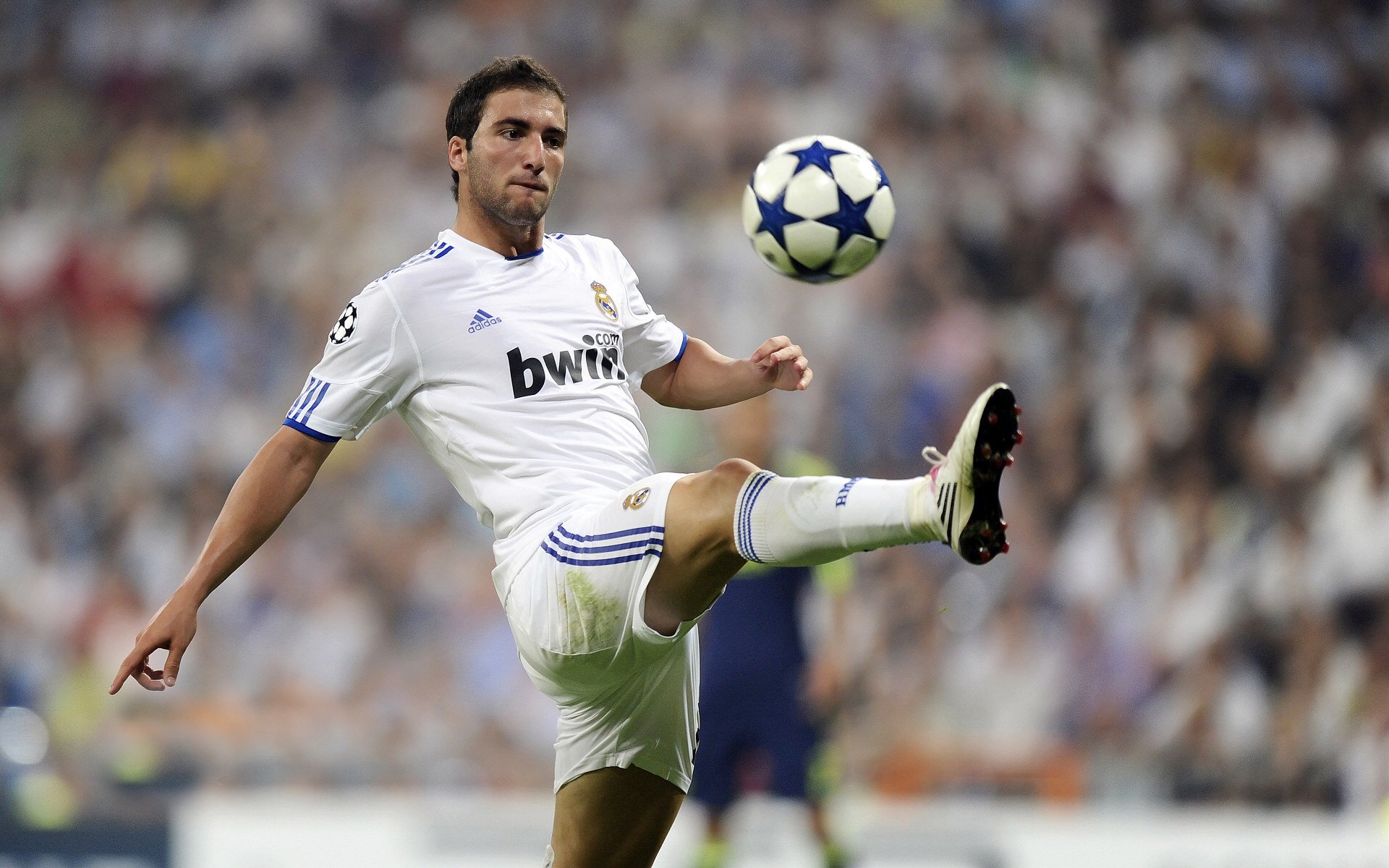 九游APP-意甲焦点战启示录，西班牙式战术如何攻克法国足球高墙