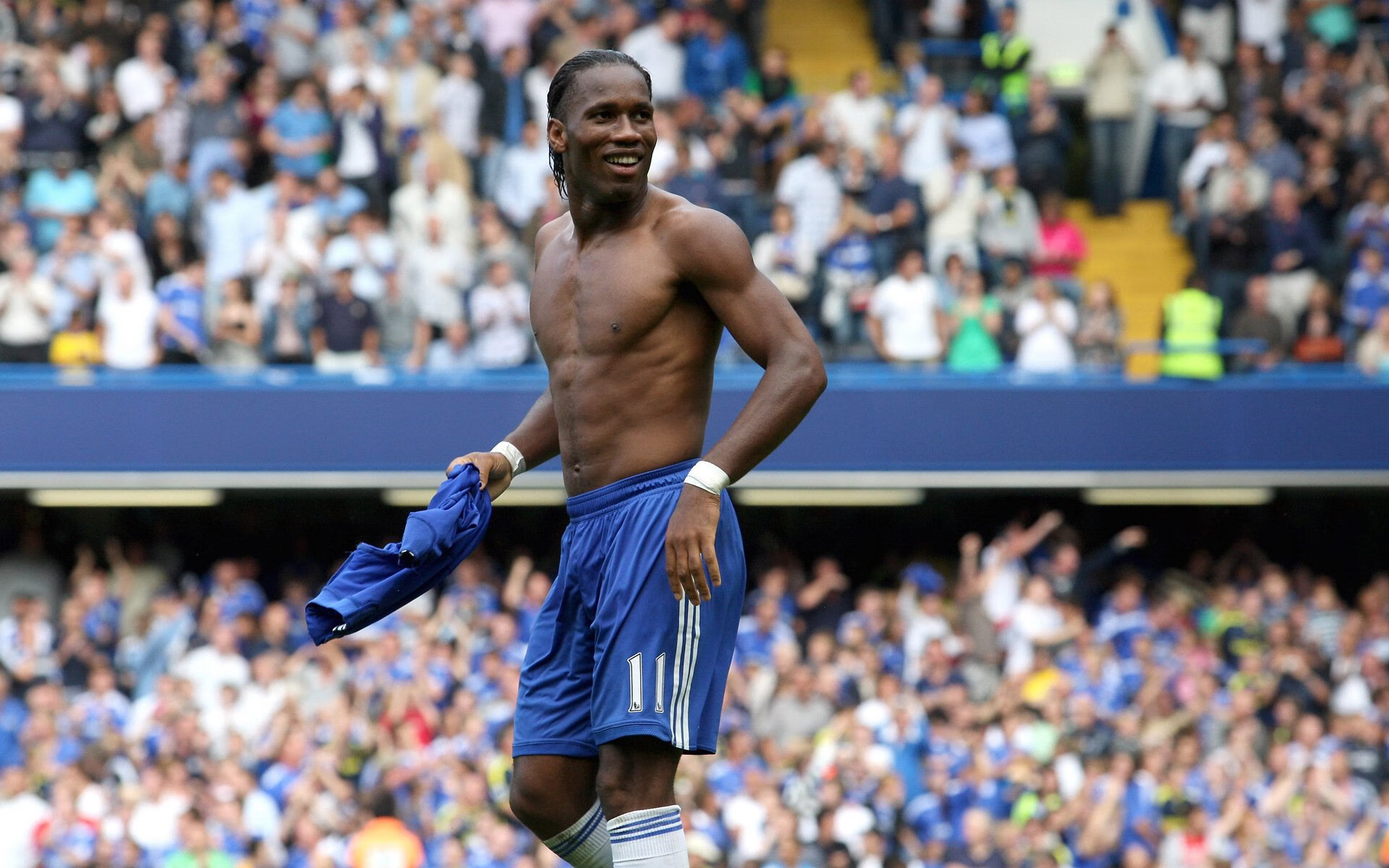 铁血逆袭!格列兹曼独造三球导演史诗之战,马竞4-1横扫皇马震撼伯纳乌